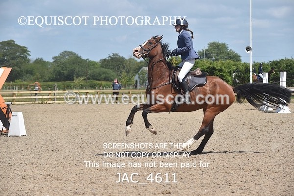 JAC_4611 - CLASS 7 Senior Foxhunter/ 1.20m Open