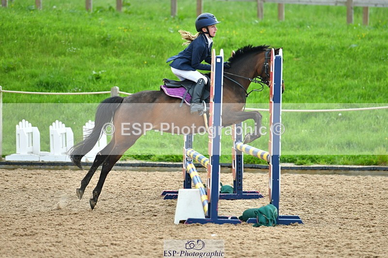 230513A-091555-00080 - Cls 11 Stepping Stones 128+138cm