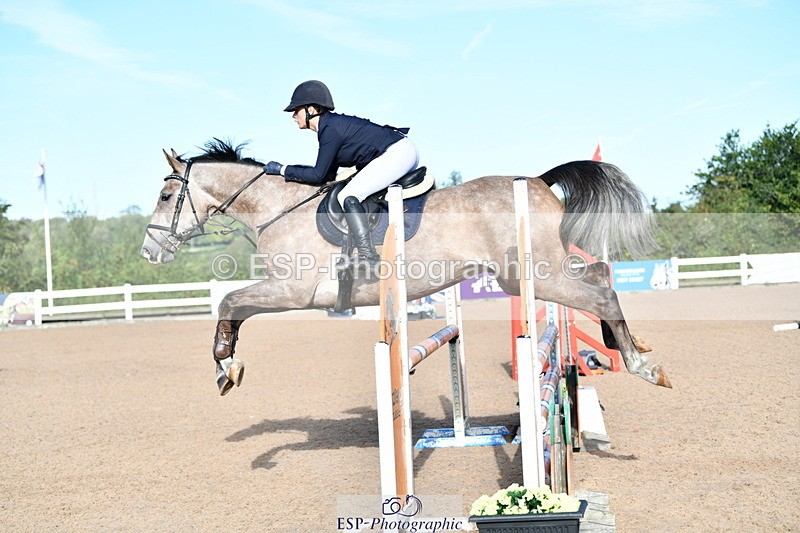 240913A-092211-02912 - Cls 20 Snr British Novice and 90cm Open