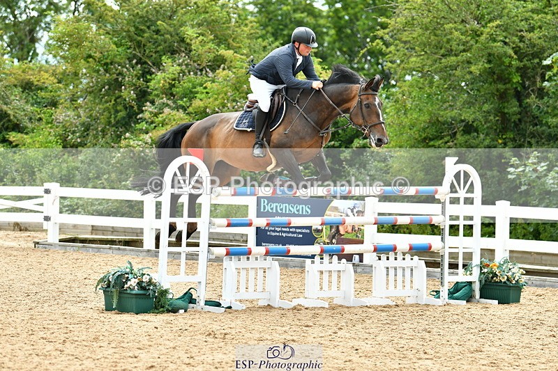 230721A-144905-07111 - Cls 22, 1 Star Gold 1.30m