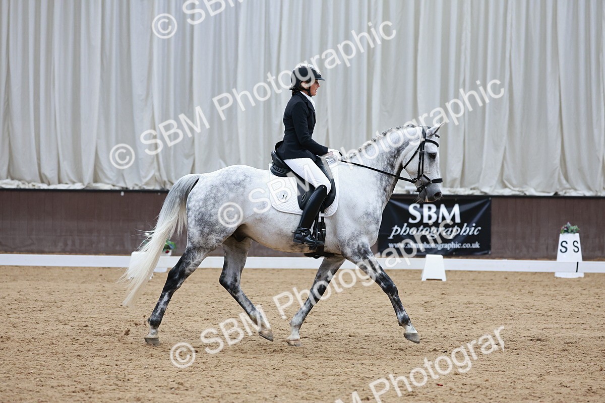 SBM_010015 - Class 6b - Novice 6 - 12.40-13.43