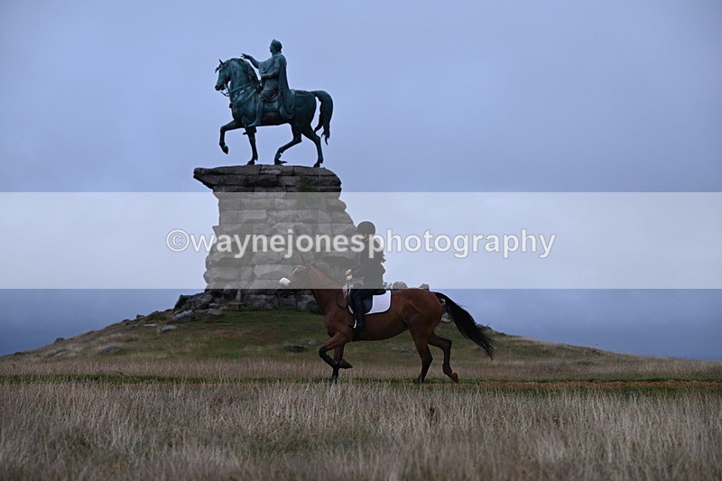 DSC_2066 - Time at Statue 12:13 to 12:32