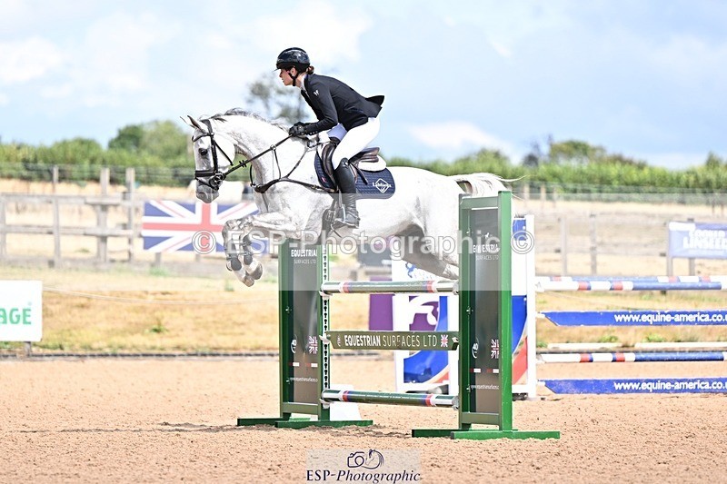 260819-144132-01188 - Cls 6 Foxhunter and 1.20m