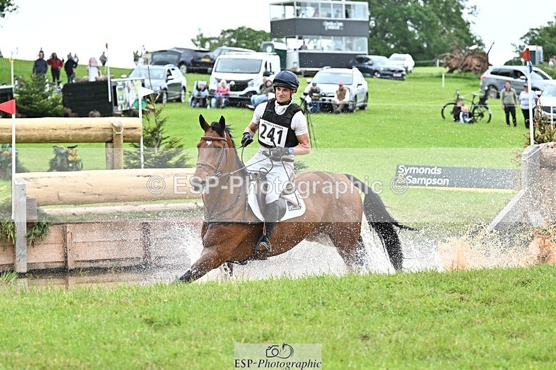 240525-161913-17555 - 241-CLASS_ROMANCE-Jack_Pinkney