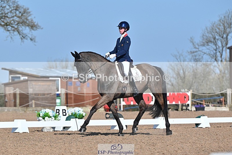 250405-094341-09837 - 117-Myles.Graham-Nibeley.Black.Pearl