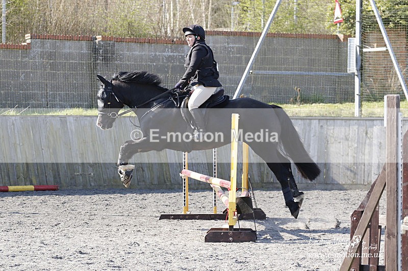 _EST0419 - Bourne Valley Riding Club Winter Showjumping 27/03/22