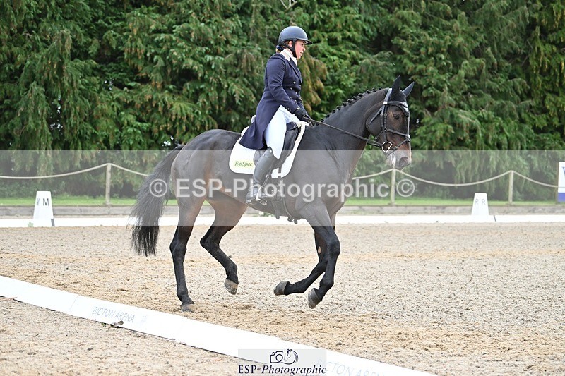 231019-130700-03293 - 121-KNOCKADERRY.MISTY.BAT-Harriet.Dickin-DR