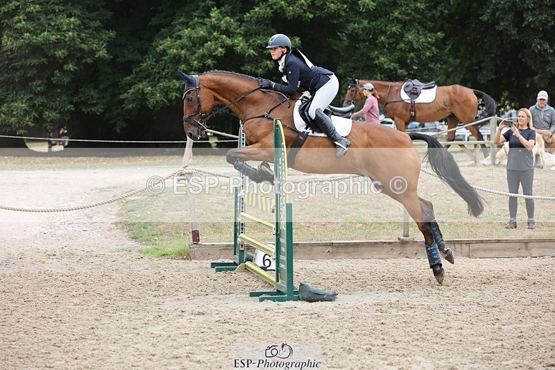 250803A-122909-12812 - M-576-Ella.Otto-SUMMERBRIDGE.TIPP