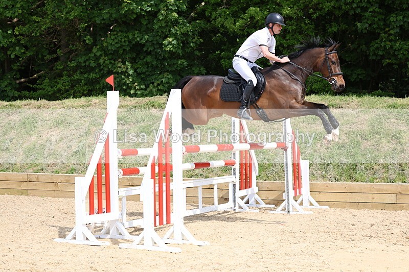 3E7A7271 - Class 7: Senior Newcomers/1.10m open