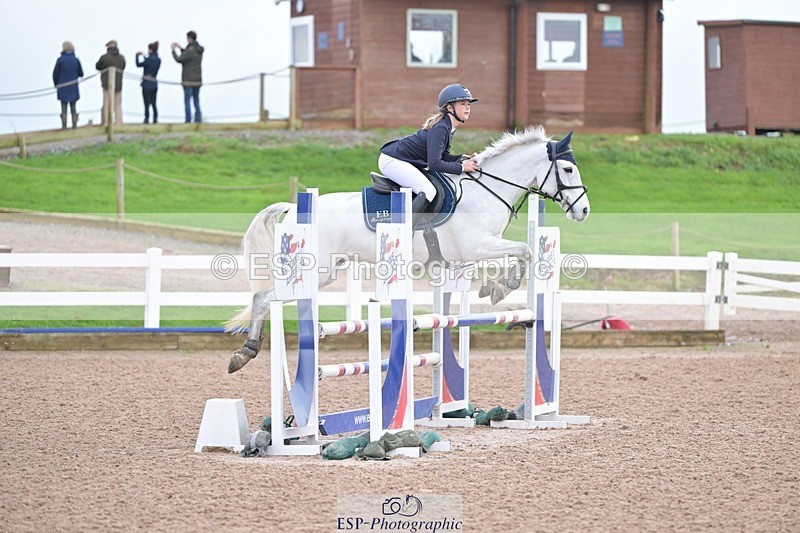 251116-115104-01272 - Cls 6 Pony Newcomers and 1m Open