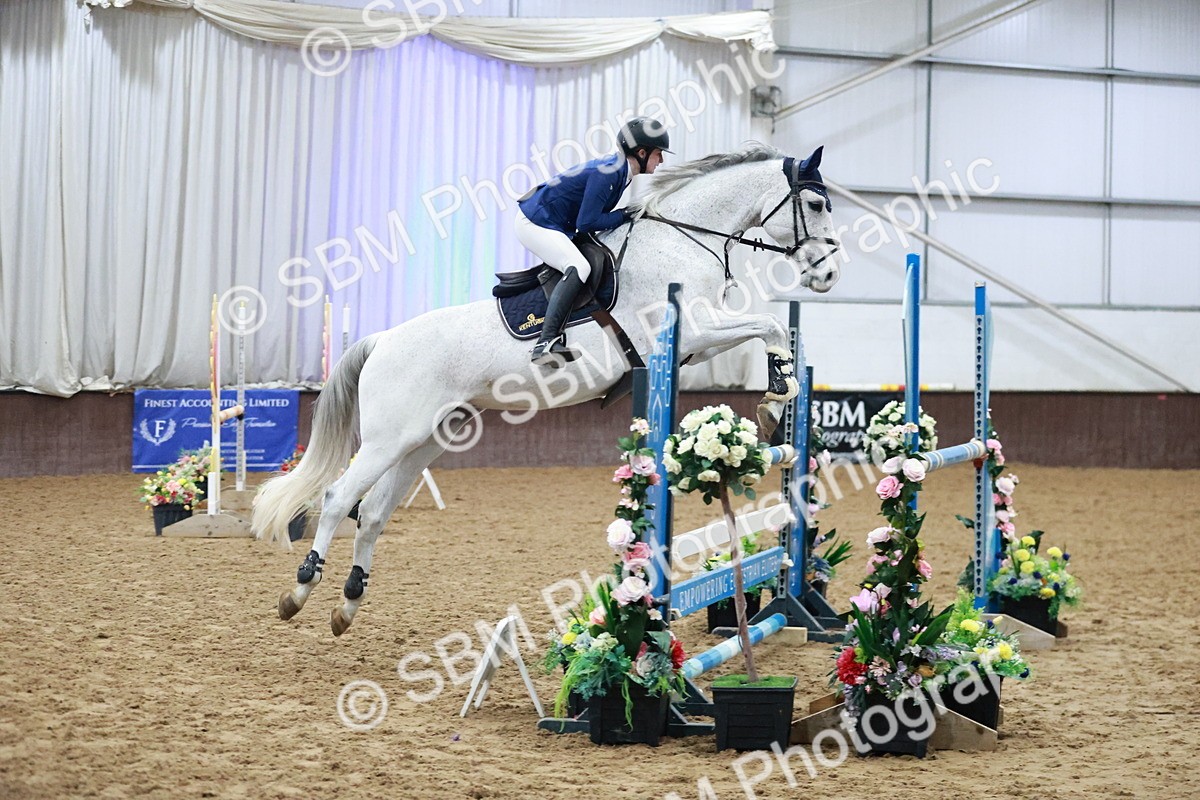 SBM_004554 - Class 17 - Senior Newcomers - 1.10m