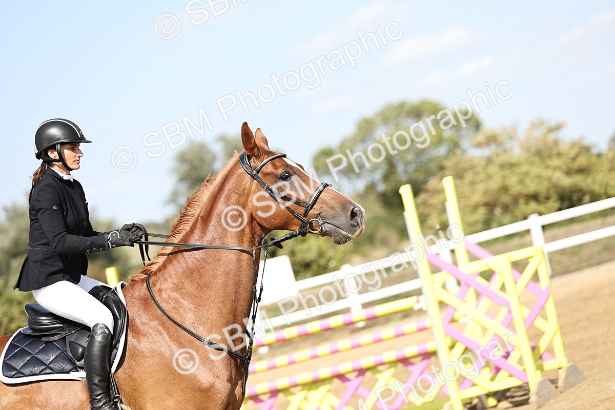 SBM_005187 - Class 6 = Senior Newcomers - 1.10m Open