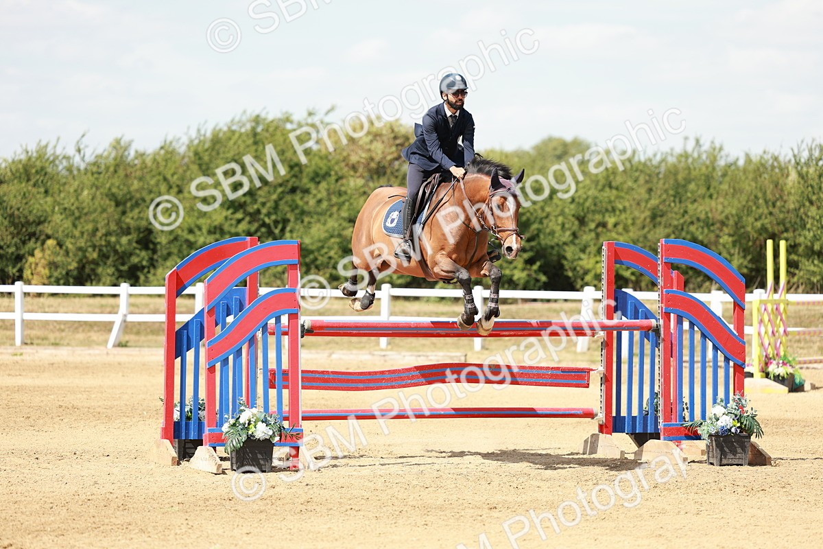 SBM_007820 - Class 4 - Senior Foxhunter - 1.20m Open