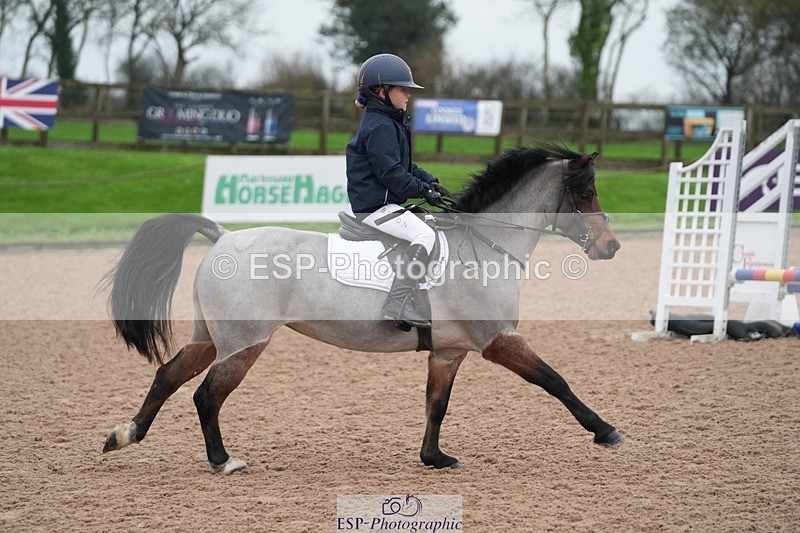251116-095231-01440 - Cls 18 Clear Round 50cm