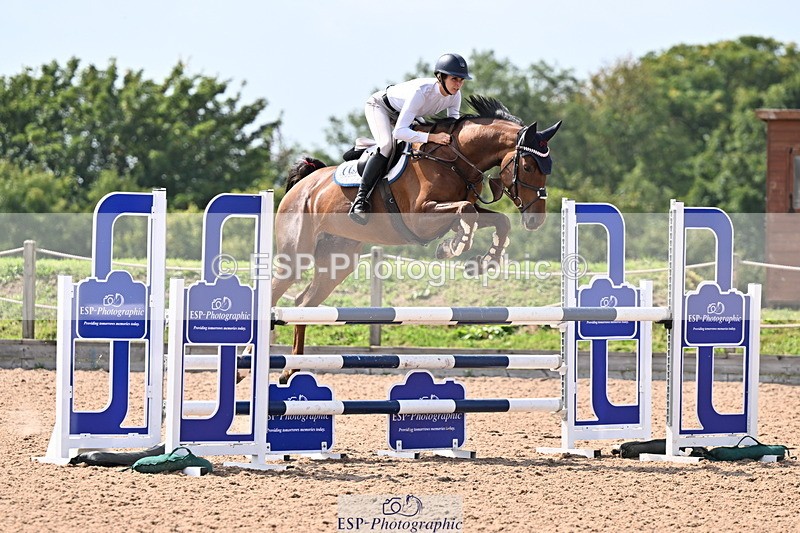 240828A-143404-00933 - Cls 4 Snr Newcomers and 1.10m Open