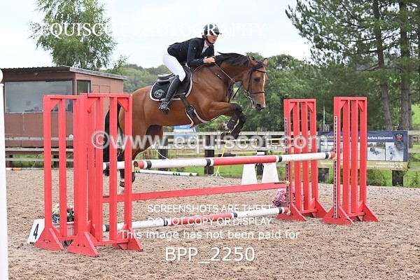 BPP_2250 - CLASS 4  FRI Senior Newcomers/ 1.10m Open