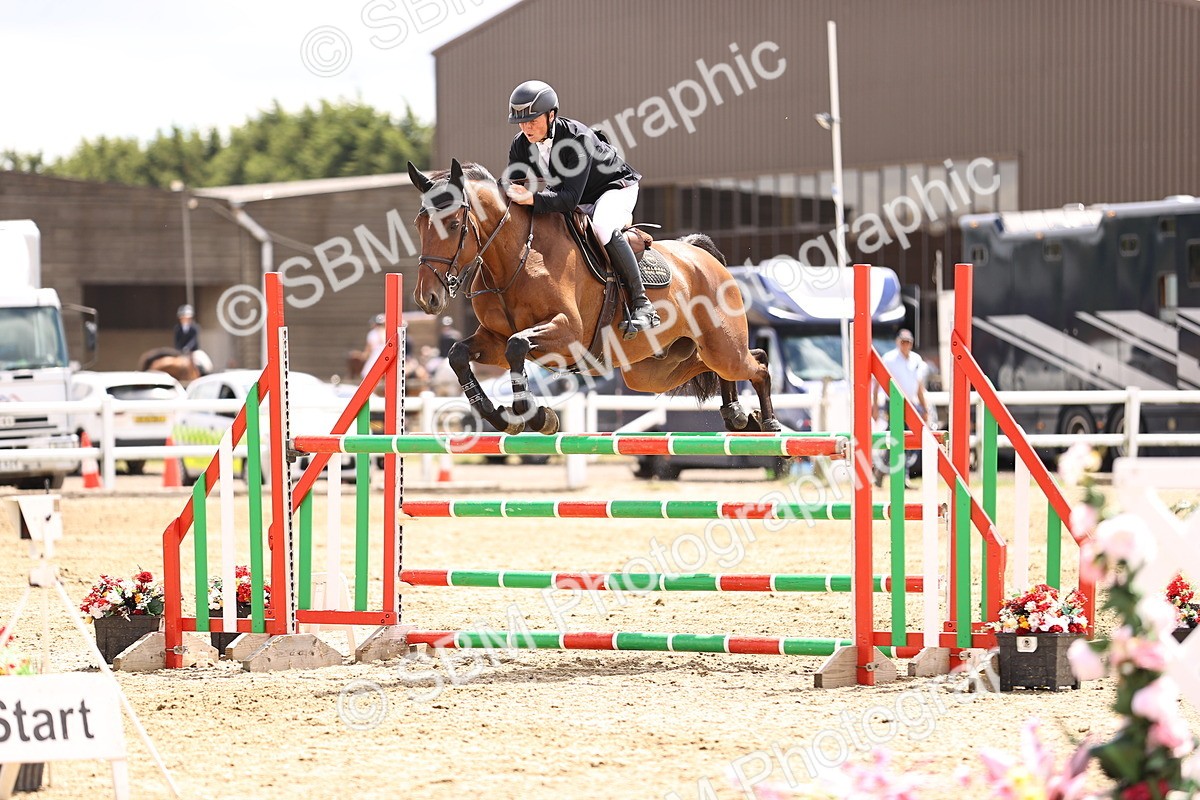SBM_003561 - Class 22 - Senior Foxhunter 1.20m