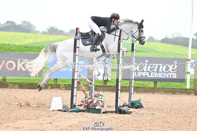 251003-120627-00641 - Cls 2 Newcomers and 1.10m