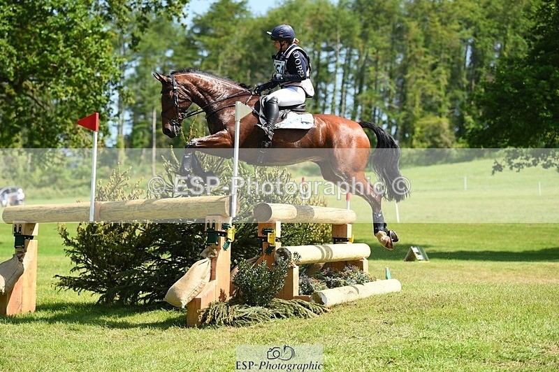 230527-105920-09059 - 264-BALLADEER_JUST_FOR_KICKS-Ellie_Healy-XC