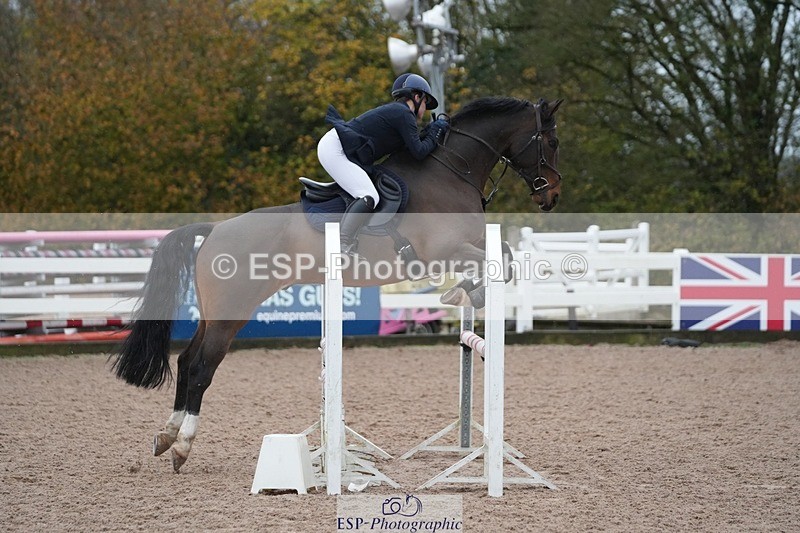 251109-090123-03138 - Cls 15 British Novice and 90cm Open