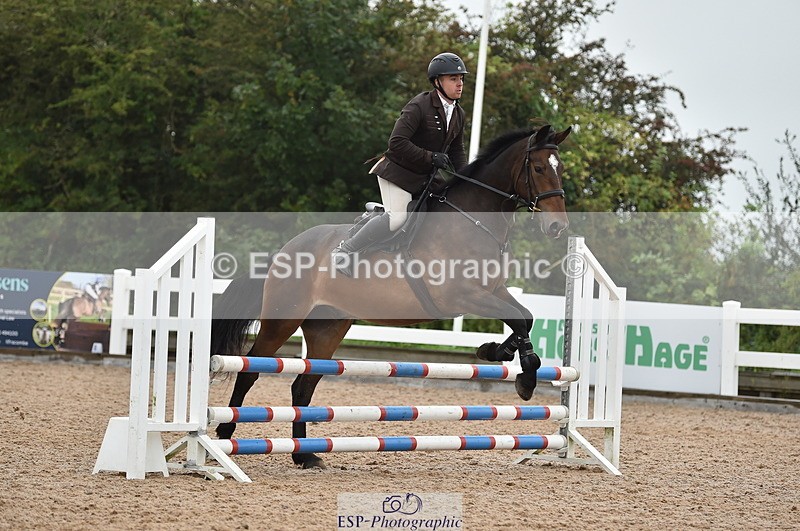 220829A-162908-00243 - 70cm Classes 3a 3b & 4