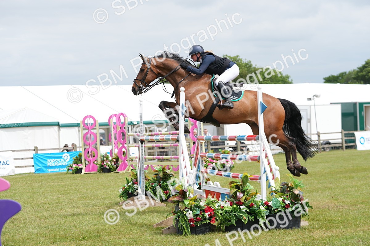 SBM_06495 - Class 202 - National 1.40m Open