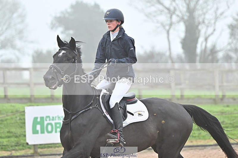 241103A-113112-07068 - SUN Cls 18 British Novice and 90cm Open