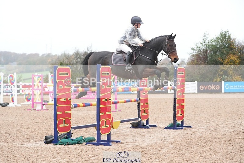 251107-133640-01192 - Cls 6 Foxhunter and 1.20m Open