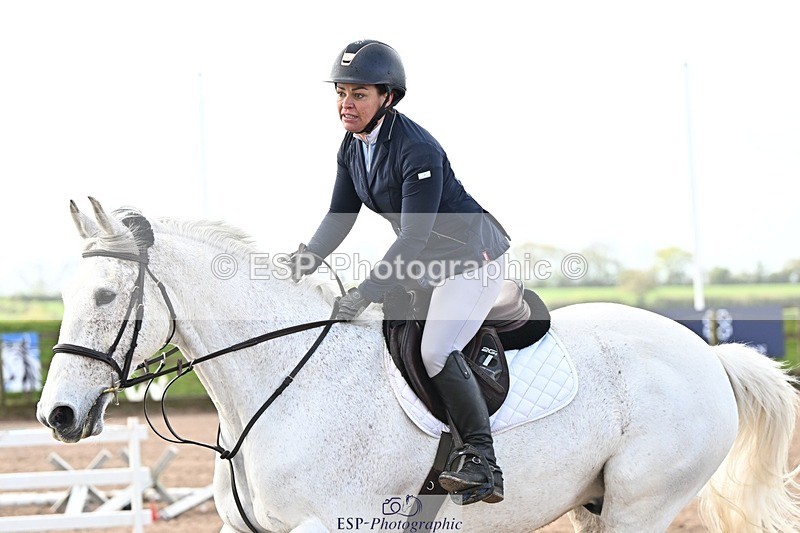 250416-095906-00173 - Cls 1 British Novice and 90cm