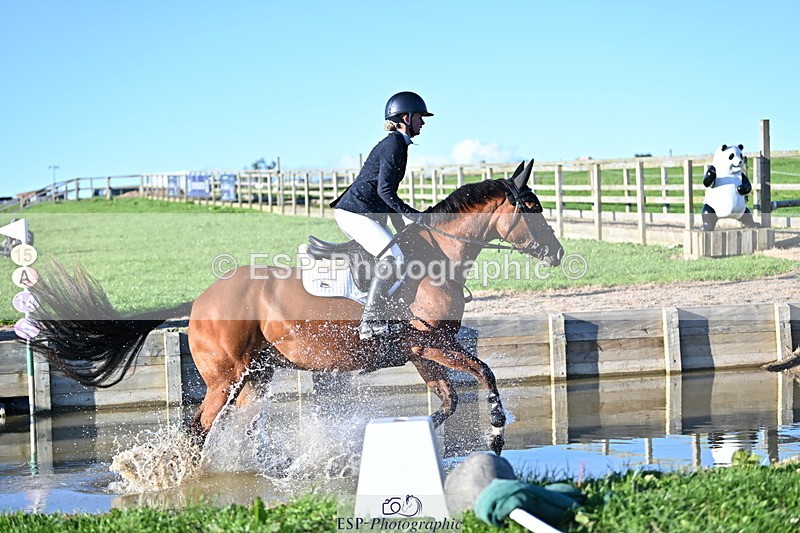 240912A-175457-02774 - Cls 7 Snr 90cm Open Speed Derby