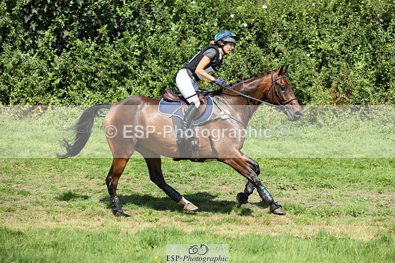 240811A-120418-02498 - 067-