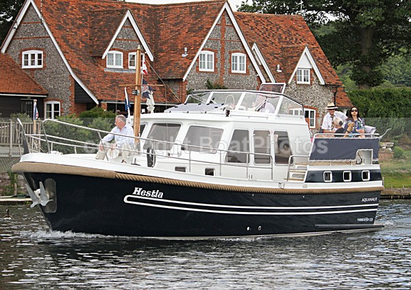 100702 HESTIA IMG_0438 - HENLEY REGATTA - FRIDAY 2nd JULY 2010