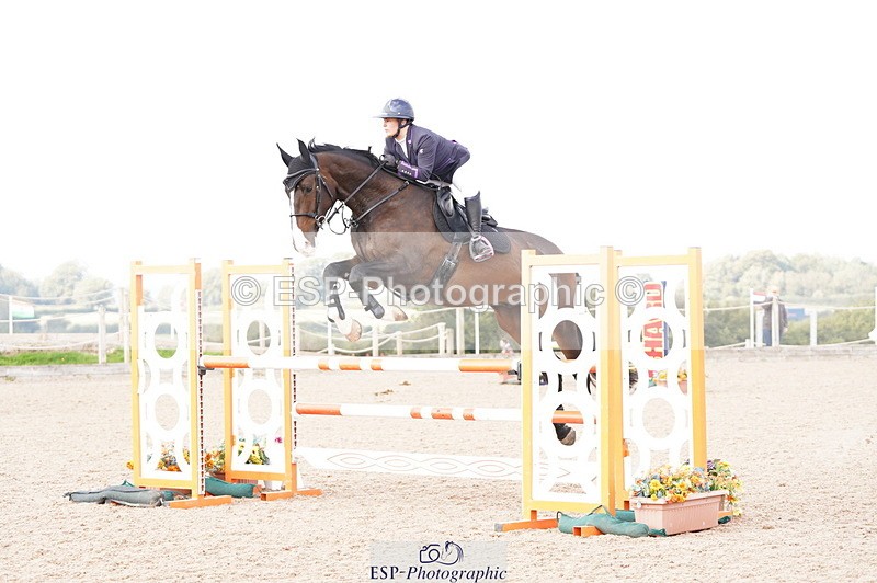 241004A-124848-00474 - Fri 03 Snr Newc & 1.10m Open