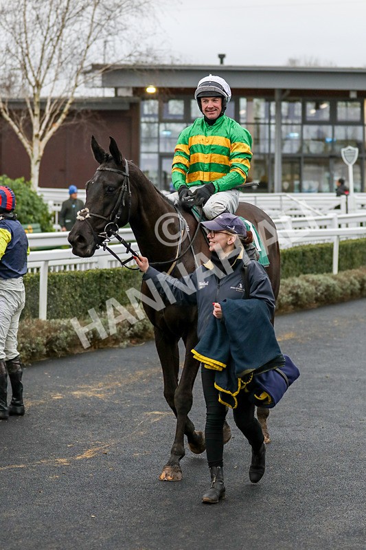 110124-Race 4-Hasthing-5115 - Race 4