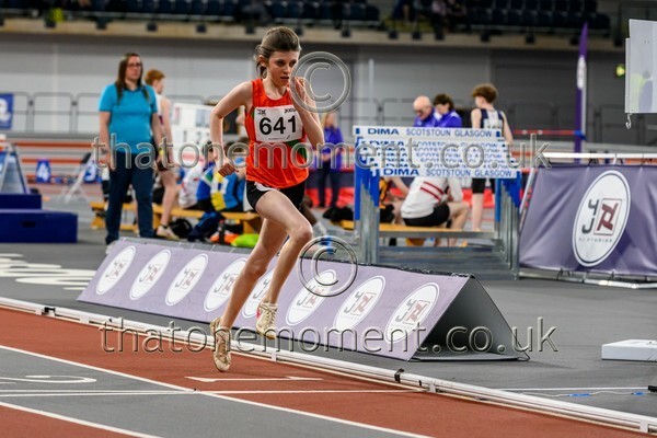 AgeInd25SAT-919948 - Track Female Set Two