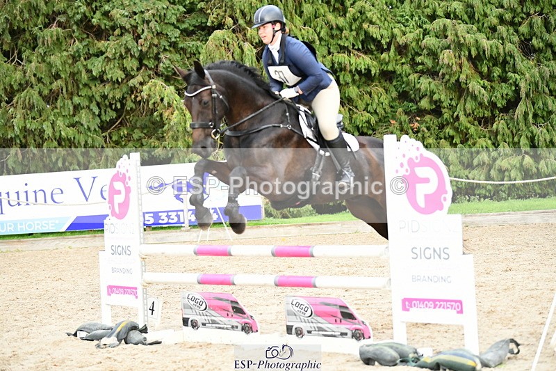 251004A-173018-02471 - Classes 12 & 13 90cm