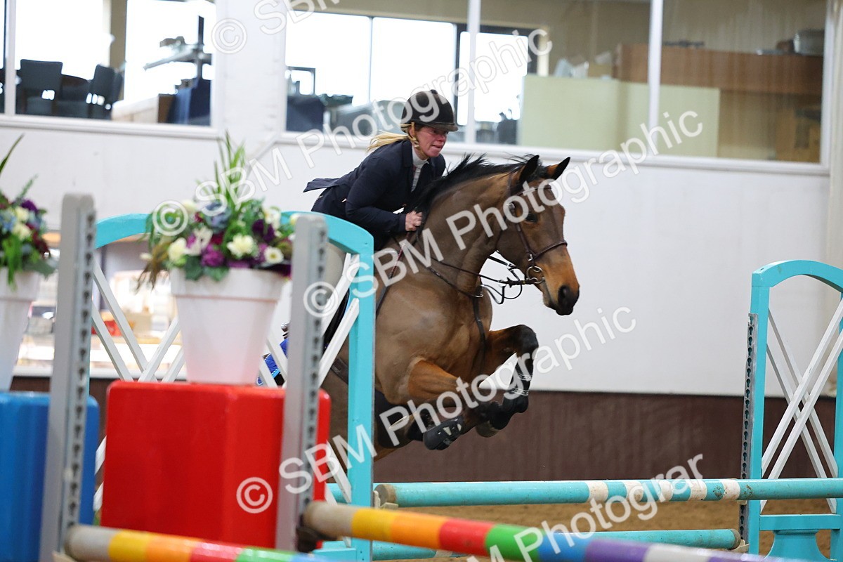 1I0A4933 - Class 9 - Senior Newcomers/ 1.10m Open