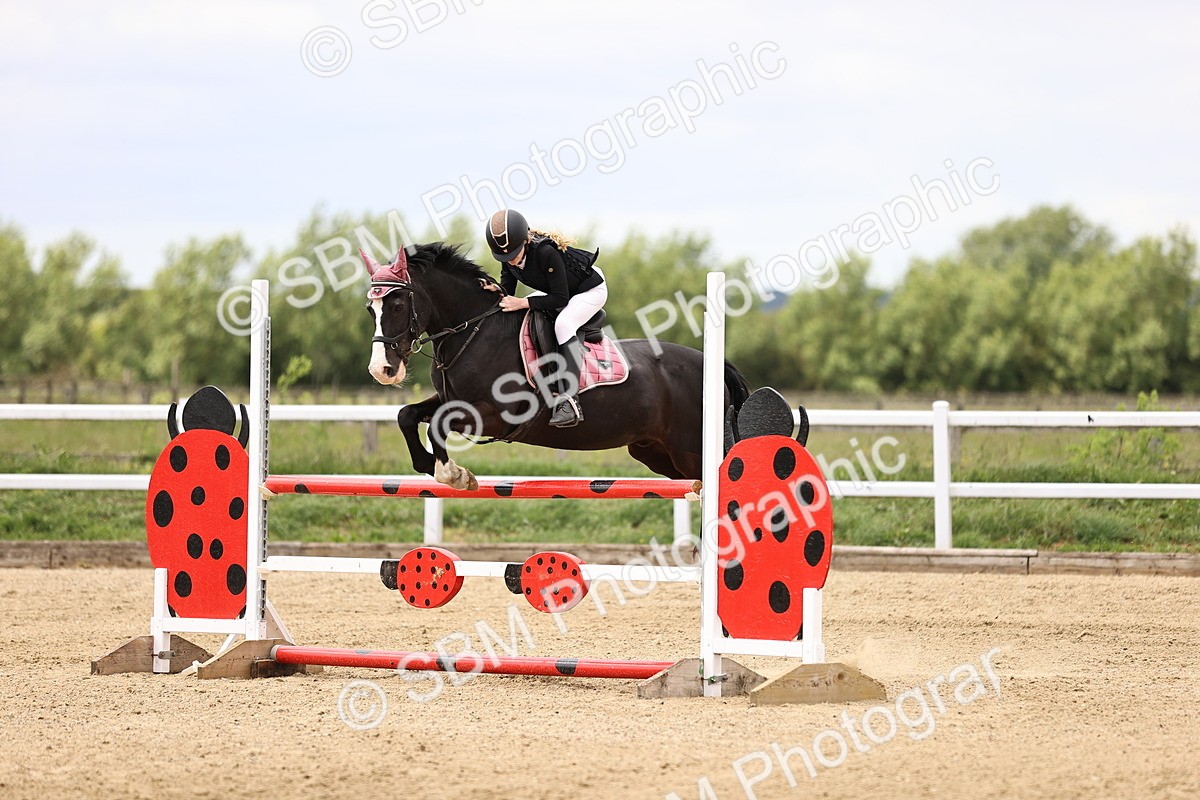 SBM_000358 - Class 4 - 1m showjumping