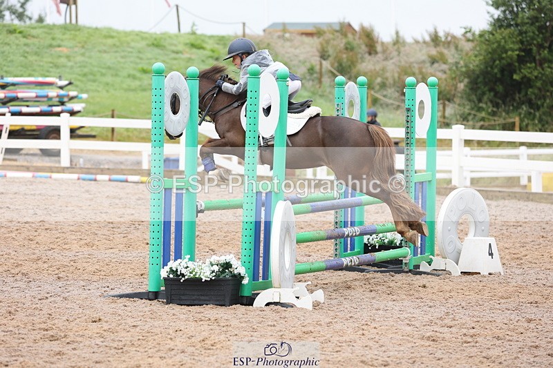 240630A-101217-11773 - Cls 30 British Novice and 80cm Open