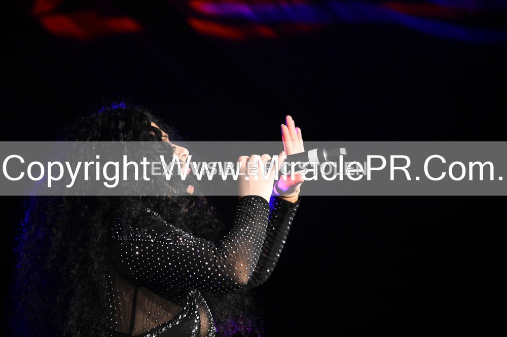 SH4_6373 - The Cher Experience