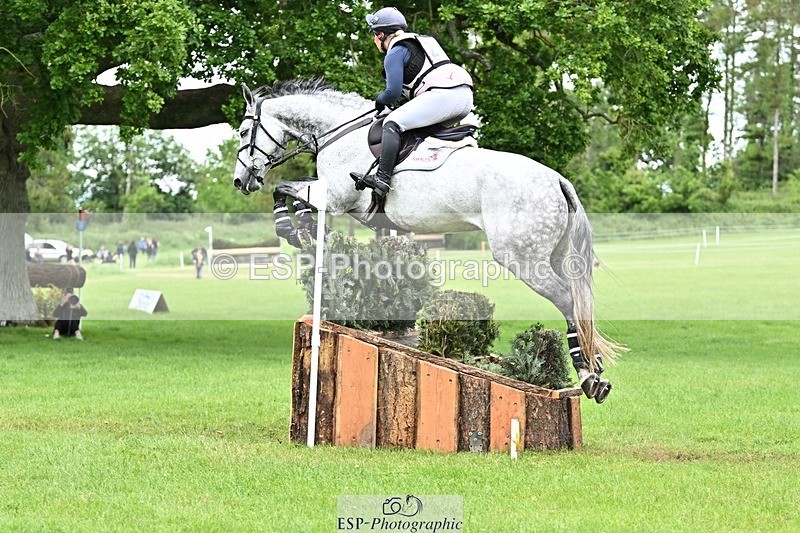 240525-155146-17349 - 226-CLONSHIRE_ON_TREND-Heidi_Coy