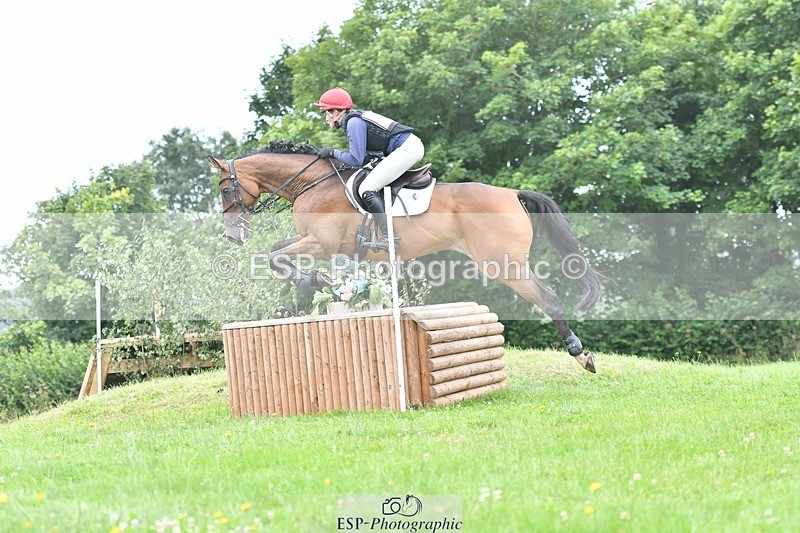 240803-122006-03547 - 120-Rosie_Bradley-Hole-BROADSTRUTHER