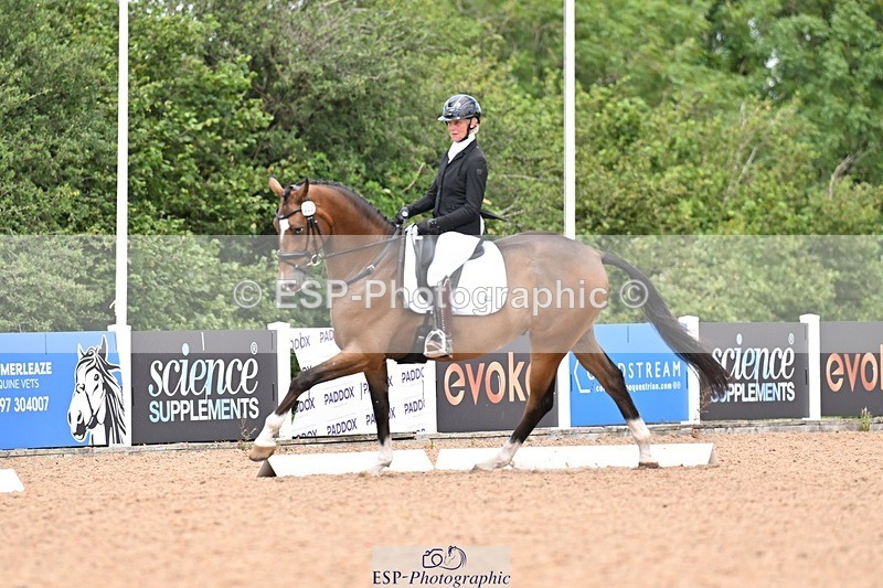 260704-124958-04685 - Cls 4D Senior Intermediate Novice 1