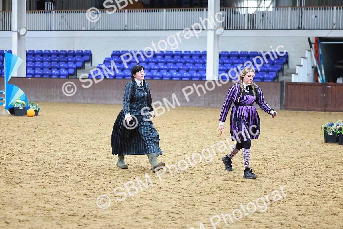 SBM_002745 - Class 4 - Pairs