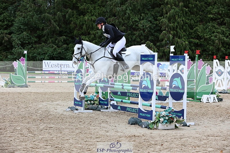 251026A-142907-26345 - G-558-Chloe.Chamulewicz