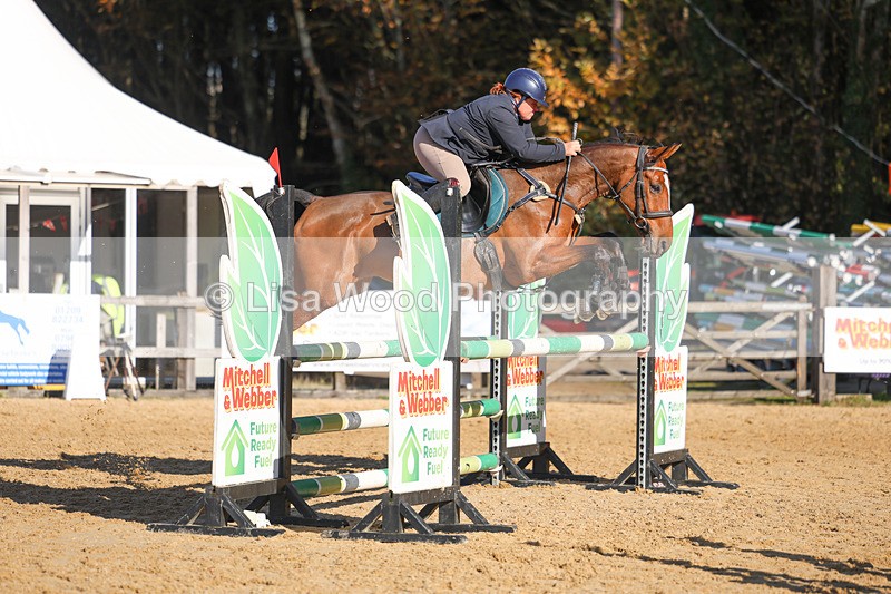 3E7A5674 - Class 7: Senior Newcomers/1.10m open