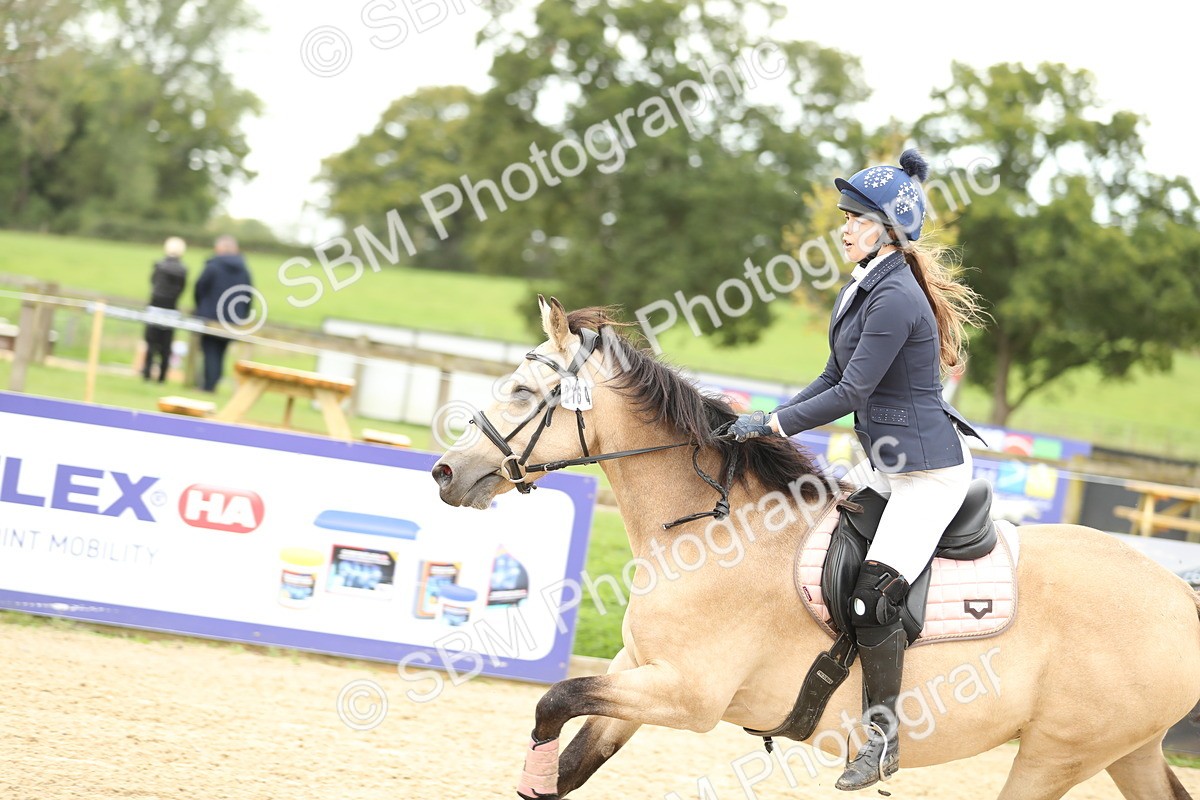 SBM_04554 - J28 - Senior Horse & Pony 60cm Championships
