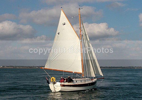 111022 KINTAIL CORNISH CRABBER IMG_9822 - Sailboats - monohull
