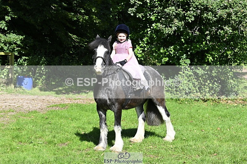 240728B-095946-00266 - Sunday Stable Shots and Fancy Dress