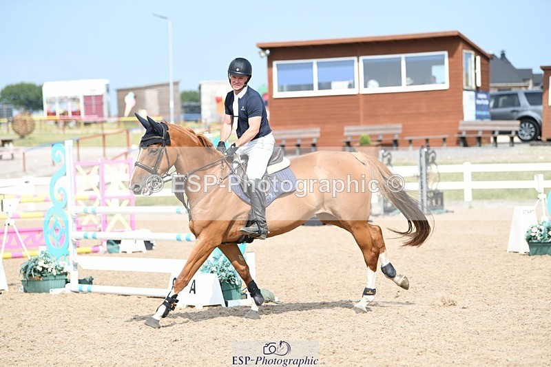 250725-163216-03945 - Cls 10 1.05m Amateur Quali